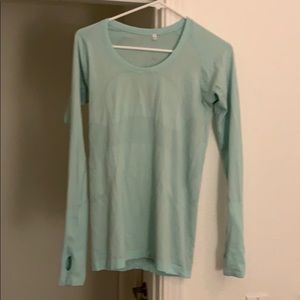 Lulu Lemon long sleeve shirt